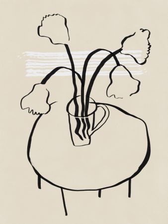 Flower decor on the hotel table