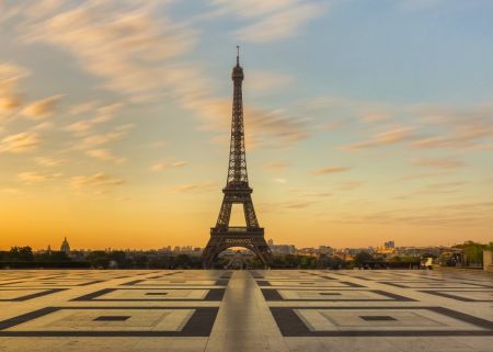 AMANECER EN TROCADERO
