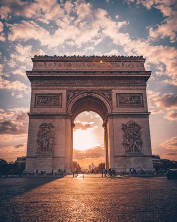 Golden Arc of Paris