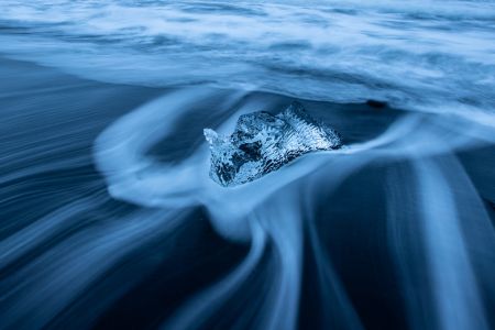 Diamond-Studded Wedding Dress
