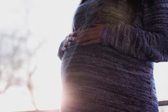 At home maternity shoot ideas