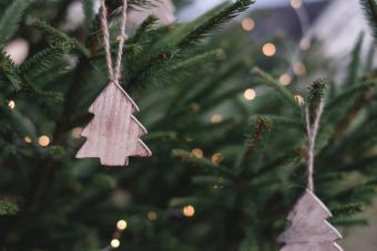Trees, Cards And Elves - The Latest Xmas Decor Trends