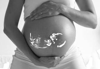 3 Fun ways to celebrate pregnancy