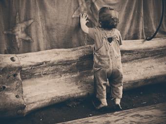 Unique family portrait ideas for canvas prints